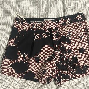 Nice short for summer, very classic and elegant